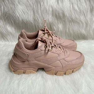 Just Fab Women’s Blush Sneaker Size 6.5 NEW